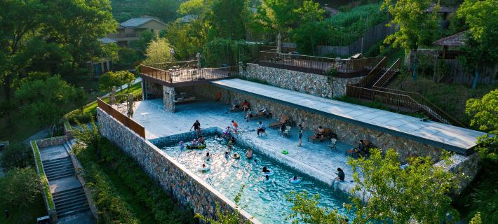 Yuanshe Luyinxi Resort Hotels in Lujiang