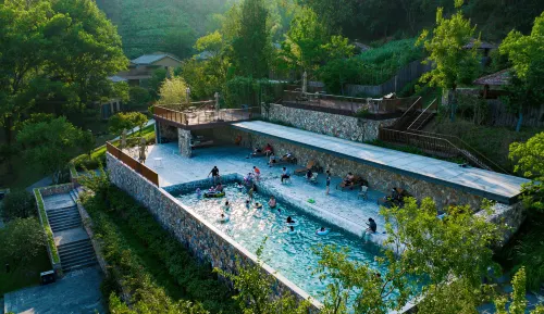 Yuanshe Luyinxi Resort