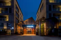 Rezen Retreat City Qiyu Hotels near Small Shanghai zhoupu walking Street