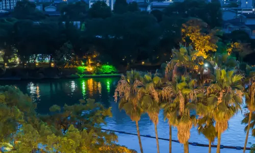 Lijiang Moon View · Quiet Holiday Lakeside Hotel (Guilin Two Rivers & Four Lakes Area)