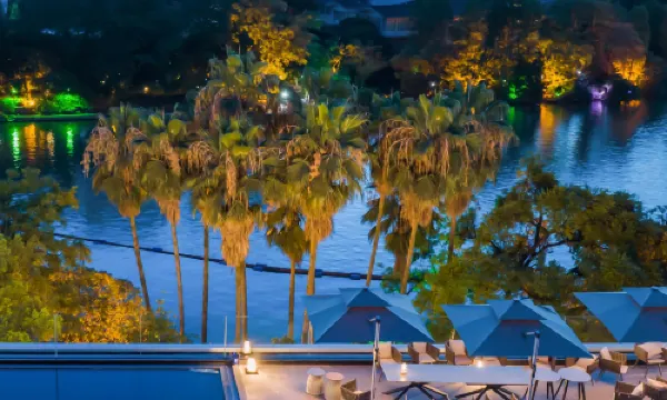 โรงแรมริมทะเลสาบลี่เจียง มูนวิว · วันหยุดเงียบสงบ (พื้นที่สองแม่น้ำและสี่ทะเลสาบ กุ้ยหลิน)