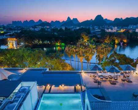 Lijiang Moon View · Quiet Holiday Lakeside Hotel (Guilin Two Rivers & Four Lakes Area) Hotels in Guilin