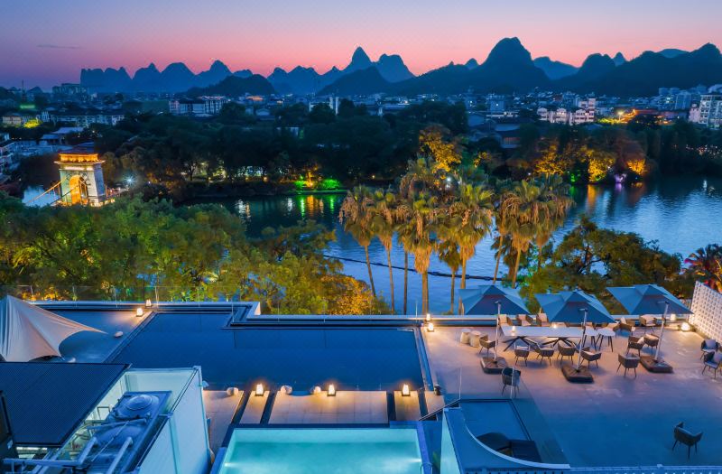Lijiang Moon View · Quiet Holiday Lakeside Hotel (Guilin Two Rivers & Four Lakes Area)
