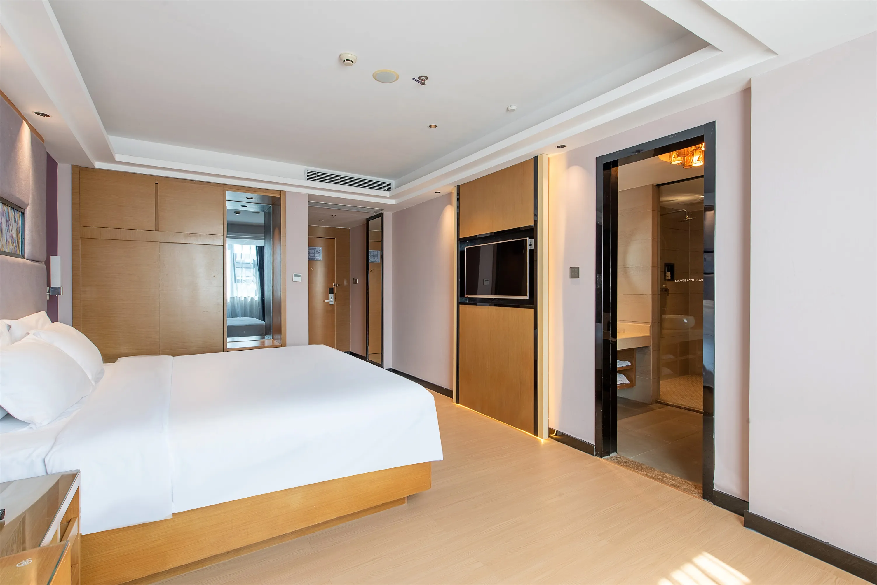 Lavande Hotel (Zhanjiang Guomao Guangbai) Номера Photos