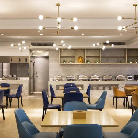 Kyriad Hotel (Foshan Xiqiao Mountain Guangdong Impressions)