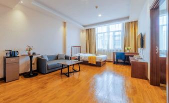 Plus Shangjing Hotel