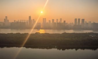 WF Evening Breeze Jiangjing Service Apartment (Changsha Xiaoxiang Middle Road Branch)