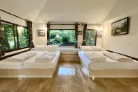 The Cascade - Mae Taeng Waterfall Bungalows Hotels in Mae Taeng
