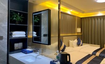 Longfeng Lake Zhouji Hotel