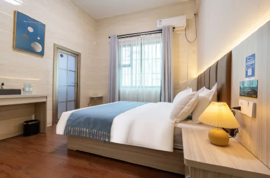 雲悦小舍（清暉園大良鐘樓地鐵站店）