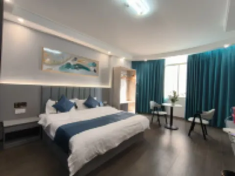 Napo Huapeng Business Hotel Hotel di Napo County