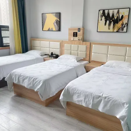 Ezhou Huaxin Hotel (Gedian South Station Branch)