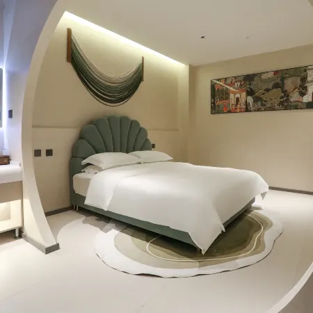 Weiman Hotel (Qingtai Century Plaza)