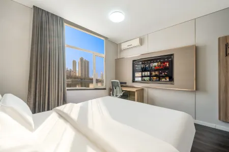 Huanpeng Holiday Hotel (Tianjin Haihe East Road Wanda Center Branch)