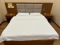 Huayi Hotel under Home Inn (Dali Nanjian Internet Celebrity Street) - 2-Star