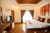 Papai Country Lodge Отели рядом с достопримечательностью «Wat Yang Thong»