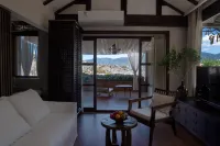 The Old Town of Lijiang Tinghuatang · 360-degree Gucheng View Resort Hotel (Big Waterwheel)