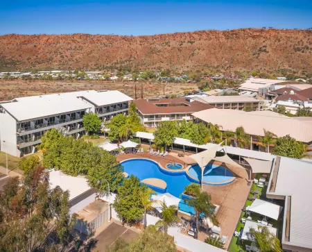 Crowne Plaza Alice Springs Lasseters