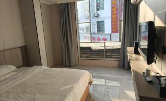 Shengyuan Hotel (Chongzuo High-speed Railway South Station Rainbow Street)