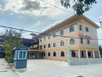 Walan hotel sriracha Hotels near White Dragon King