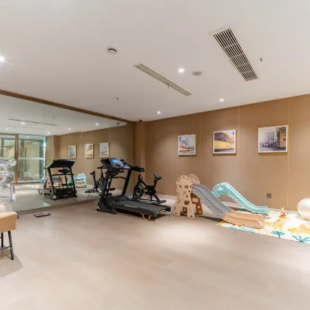 Homeinn Plus Hotel (Huaibei Huaihai East Road Wuyue Plaza)