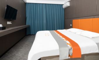 Rongchang Business Apartment (Guangzhou Huadu Sunac Resort)