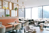 布拉迪斯拉發皇冠假日酒店 - 早餐