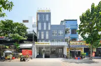 The Moon 1 Hotel Các khách sạn gần Cửa hàng Heo đất Handmade