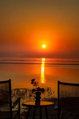 ROSE Garden Homestay - Infinity Pools