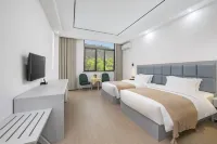 Wuyishan Yunzheng Resort Hotel