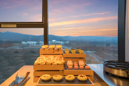 Campanile Hotel (Kunming Changshui International Airport Bogang Xiandai Square)