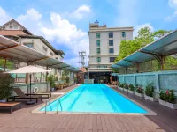 Glai Gan Place Hotel Hotels near Kru Tor