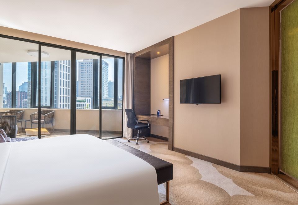 3. 홀리데이 인 쿤..