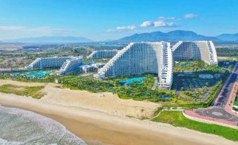 The Empyrean Cam Ranh Beach Resort