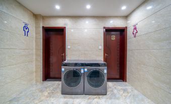 Yulong Hotel