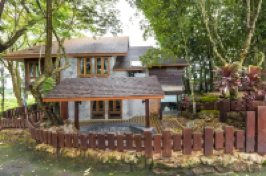 Village Farm & Winery Hotels near Kao Phang Ma