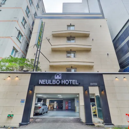 Sloth Hotel Busan Seomyeon Отели рядом с достопримечательностью «Станция метро Seomyeon»