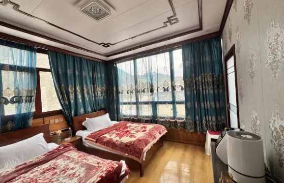 德金卓嘎家庭旅館