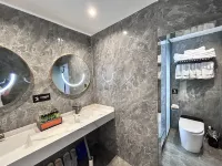 Ruisheng Panorama Smart Hotel (Lijiang Ancient Town Branch) - Esports