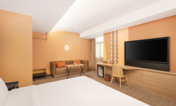 Orange Hotel (Shanghai Bund Waibaidu Bridge)