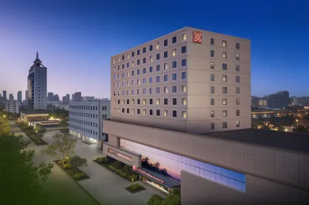 Hilton Garden Inn Shanghai Jiading Отели рядом с достопримечательностью «Qiuxia Garden»