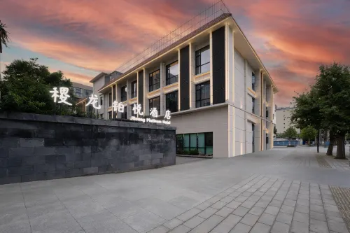 JiLoong Platinum Hotel