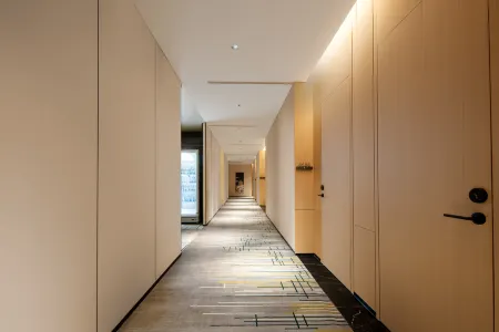 Lanjing Hotel Отели рядом с достопримечательностью «Squirrel Paradise»