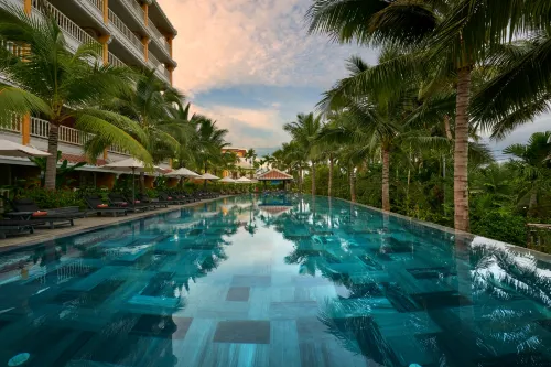 La Siesta Hoi An Resort & Spa Отели в г. Хой-Ан