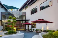 Zhangjiajie Yunqi·V Resort Hotel (Near National Forest Park East Gate Ticketing Hall) Hotel in zona Ten Kilometers Veranda