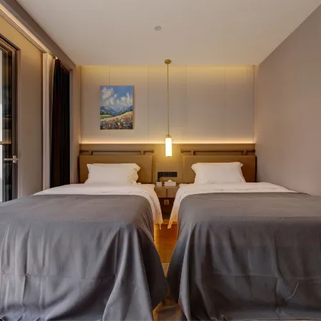 Maitreya Haiwan Ruijing Hot Spring Hotel (Huquan Ecological Park Huquan Mid-Hill Hot Spring Branch)