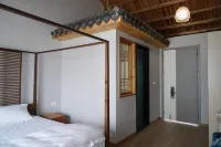 Hutu Jin Ceramic Retreat in Jingdezhen