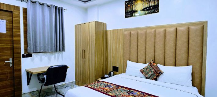 HOTEL AARAV GRAND Hotele w: Mathura
