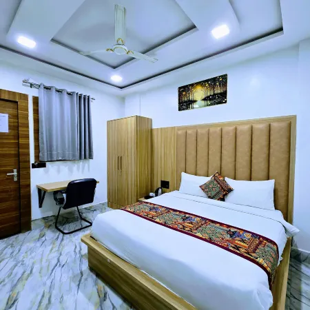 HOTEL AARAV GRAND