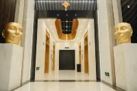 Phnom Penh Infinity Pool Down to $25/N - M Residence فنادق في بنوم بنه